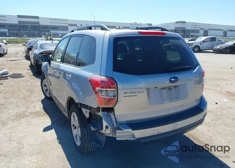 2015 Subaru Forester 2.5I Premium из США, поврежденный, VIN JF2SJADC6FH838240